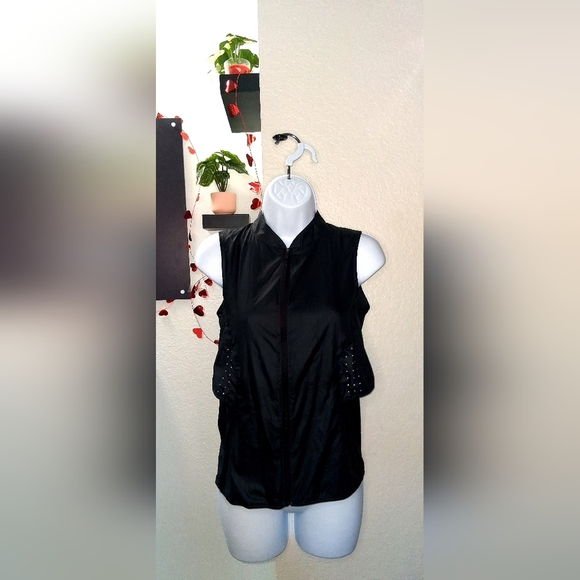 Lululemon Burgundy Full Zip Breathable Mesh Running Vest Women's Size S - Picture 3 of 15